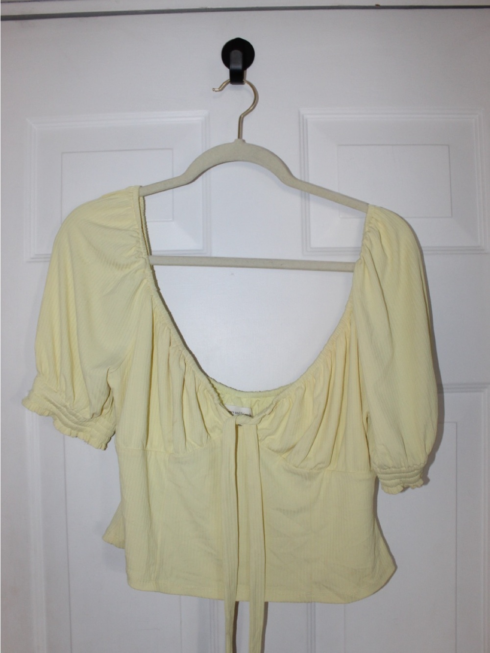 Lovers + Friends Pale Yellow Puff-Sleeve Tie-Front Peasant Top - Picture 2 of 9
